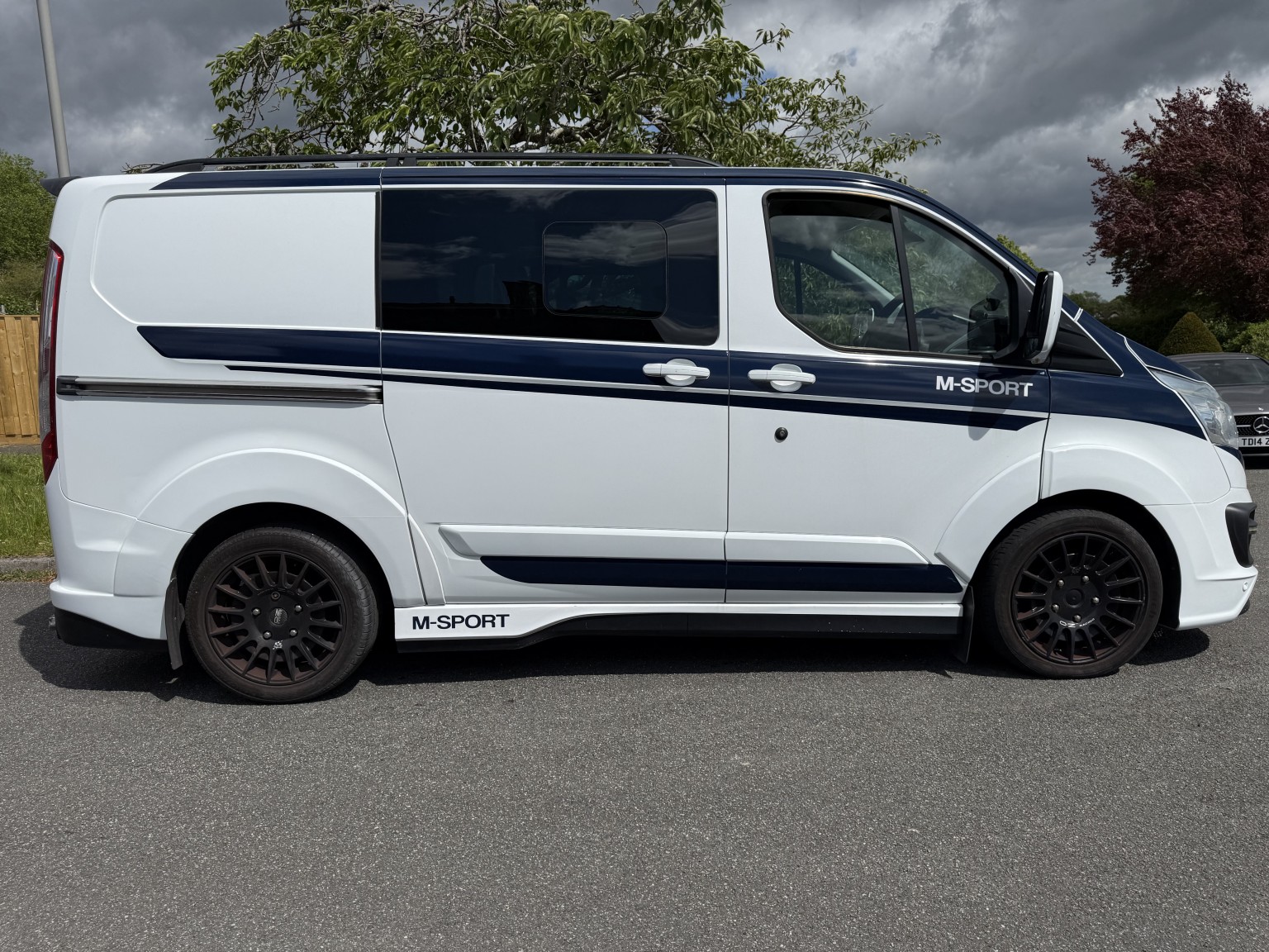 2016 Ford TRANSIT CUSTOM 2.2 TDCi 290 M-Sport Limited Edition (Number 44), exterior view 2