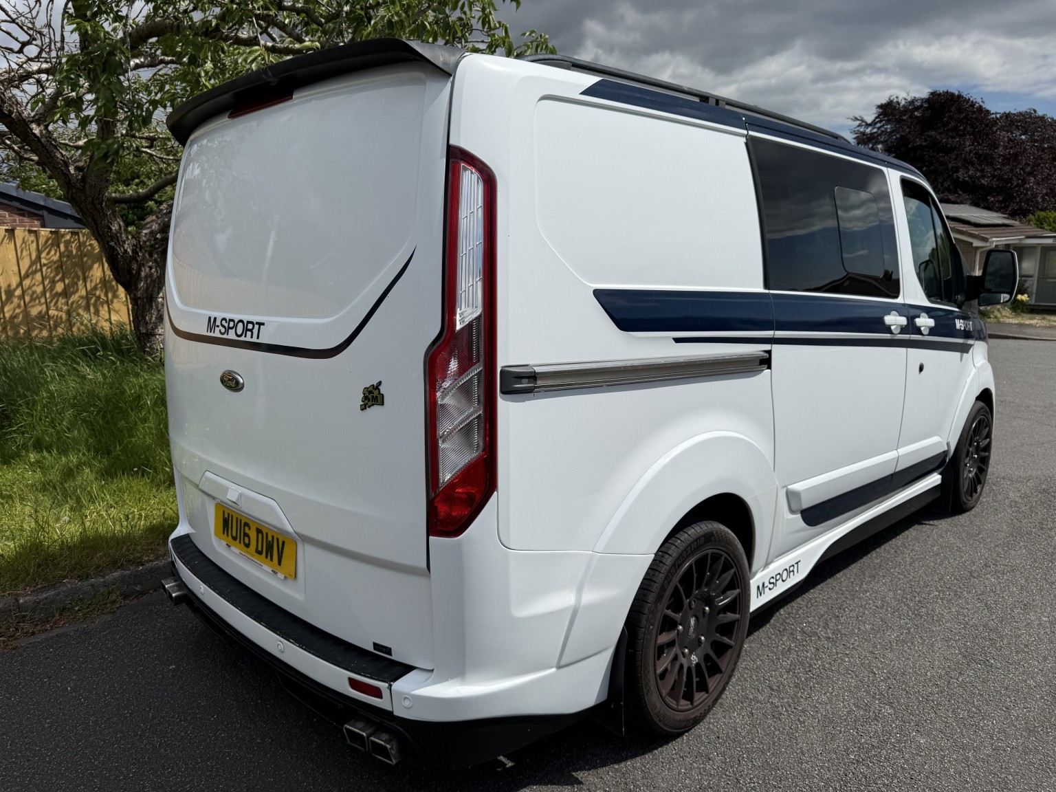 2016 Ford TRANSIT CUSTOM 2.2 TDCi 290 M-Sport Limited Edition (Number 44), exterior view 3