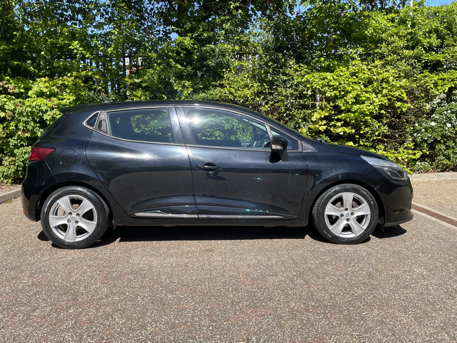 2014 Renault CLIO 0.9 Dynamique MediaNav Eco� TCe 90 Stop & Start, exterior view 2