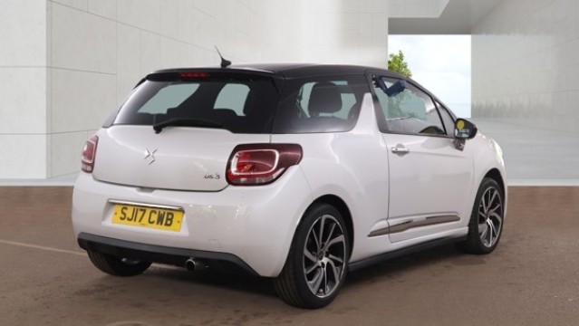 2017 Ds Automobiles DS 3 1.2 PureTech Connected Chic, exterior view 4