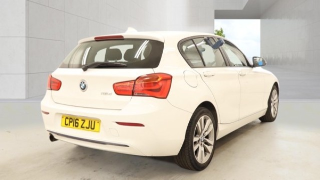 2016 BMW 1 SERIES 1.5 116d Sport 5-Door Diesel White 5dr LOWTAX+SATNAV+9 STAMPS, exterior view 4