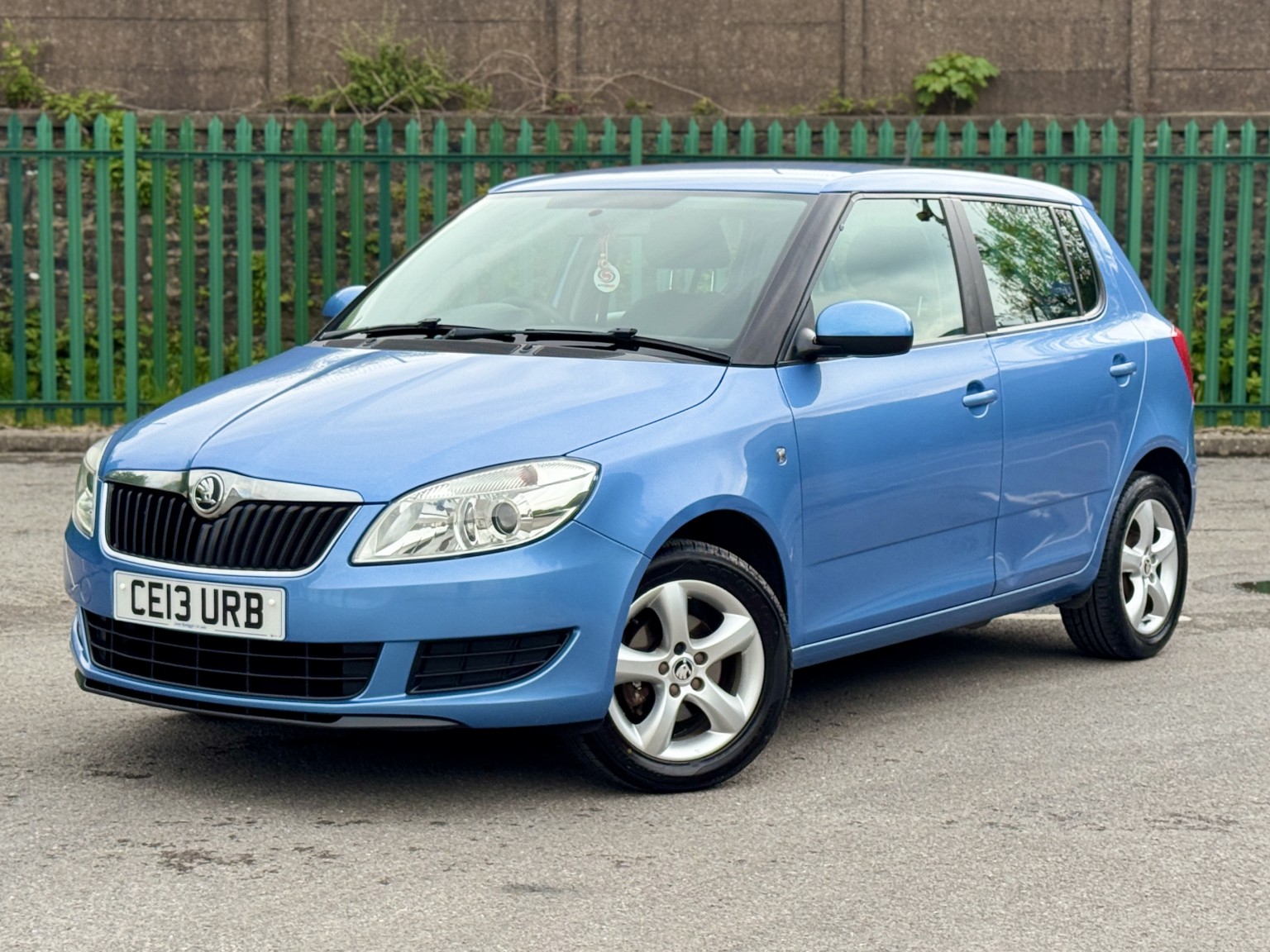 2013 Skoda FABIA 1.2 SE, exterior view 3