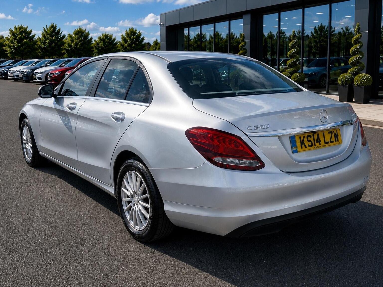 2014 Mercedes-Benz C CLASS 2.1 C220 BlueTEC SE Euro 6 (s/s) 4dr, exterior view 4