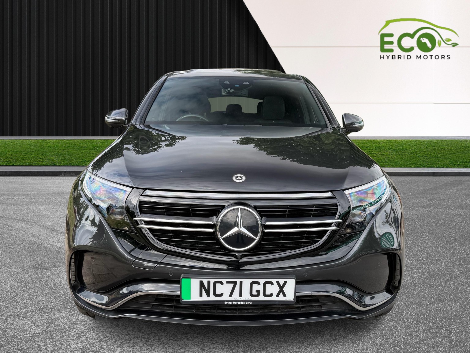 2022 Mercedes-Benz EQC EQC 400 80kWh AMG Line, exterior view 4