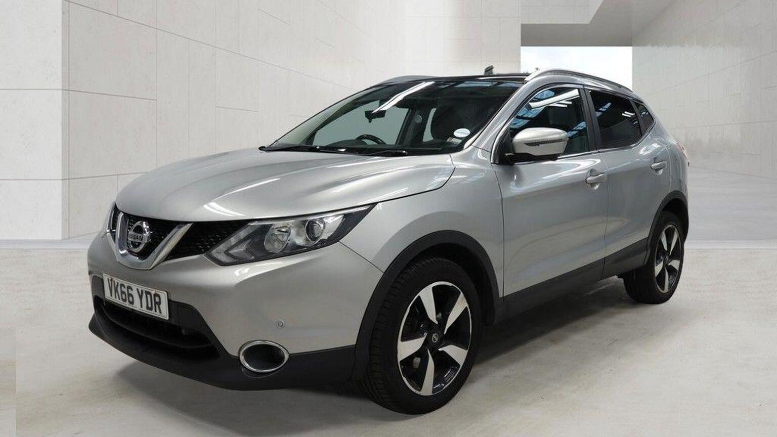 2016 Nissan QASHQAI 1.6 dCi N-Connecta 2WD Euro 6 (s/s) 5dr, exterior view 2