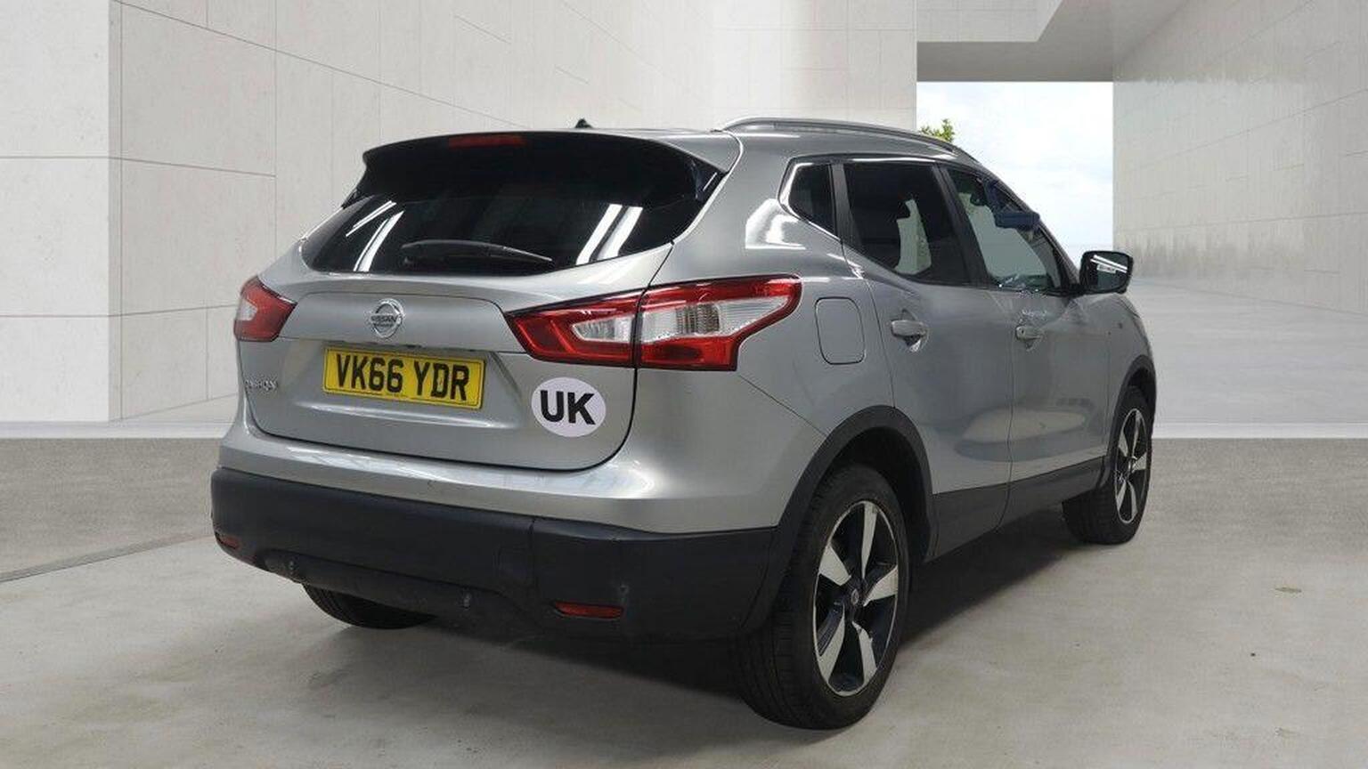 2016 Nissan QASHQAI 1.6 dCi N-Connecta 2WD Euro 6 (s/s) 5dr, exterior view 4