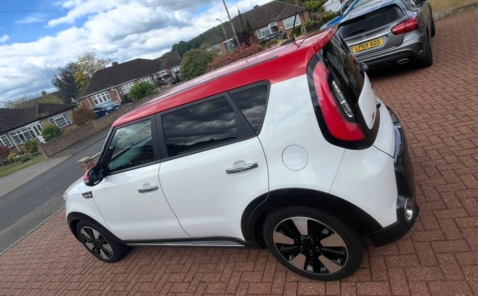 2015 Kia SOUL 1.6 CRDi Mixx Auto Euro 5 5dr, exterior view 4
