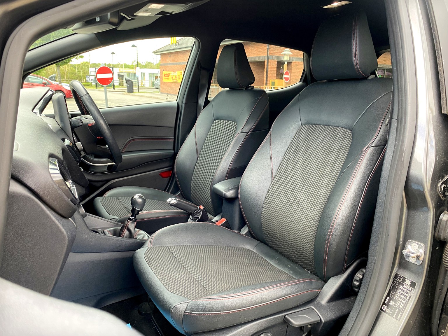 2021 Ford FIESTA ST-Line X Edition 5-Door 1.0 EcoBoost MHEV 125 - 32,700 miles. SYNC 3 Sat Nav, B&O, 18" Alloys. Grey, exterior view 4