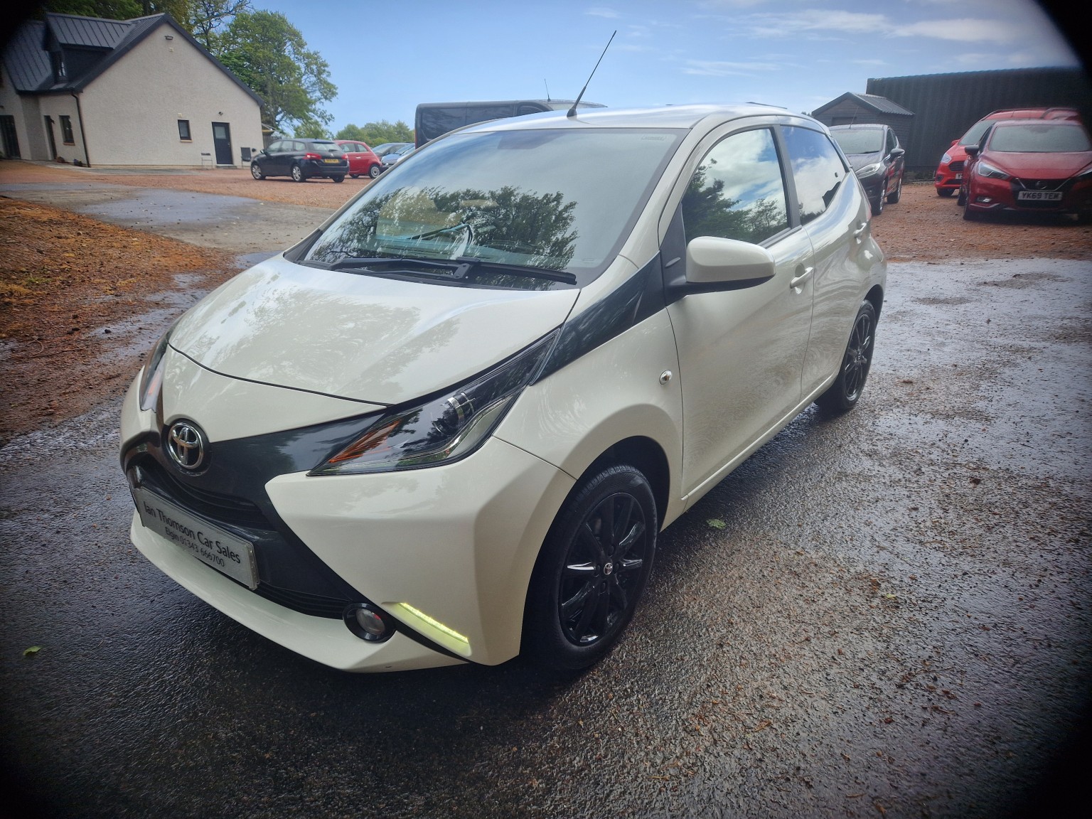 2017 Toyota AYGO 1.0 VVT-i x-style, exterior view 2