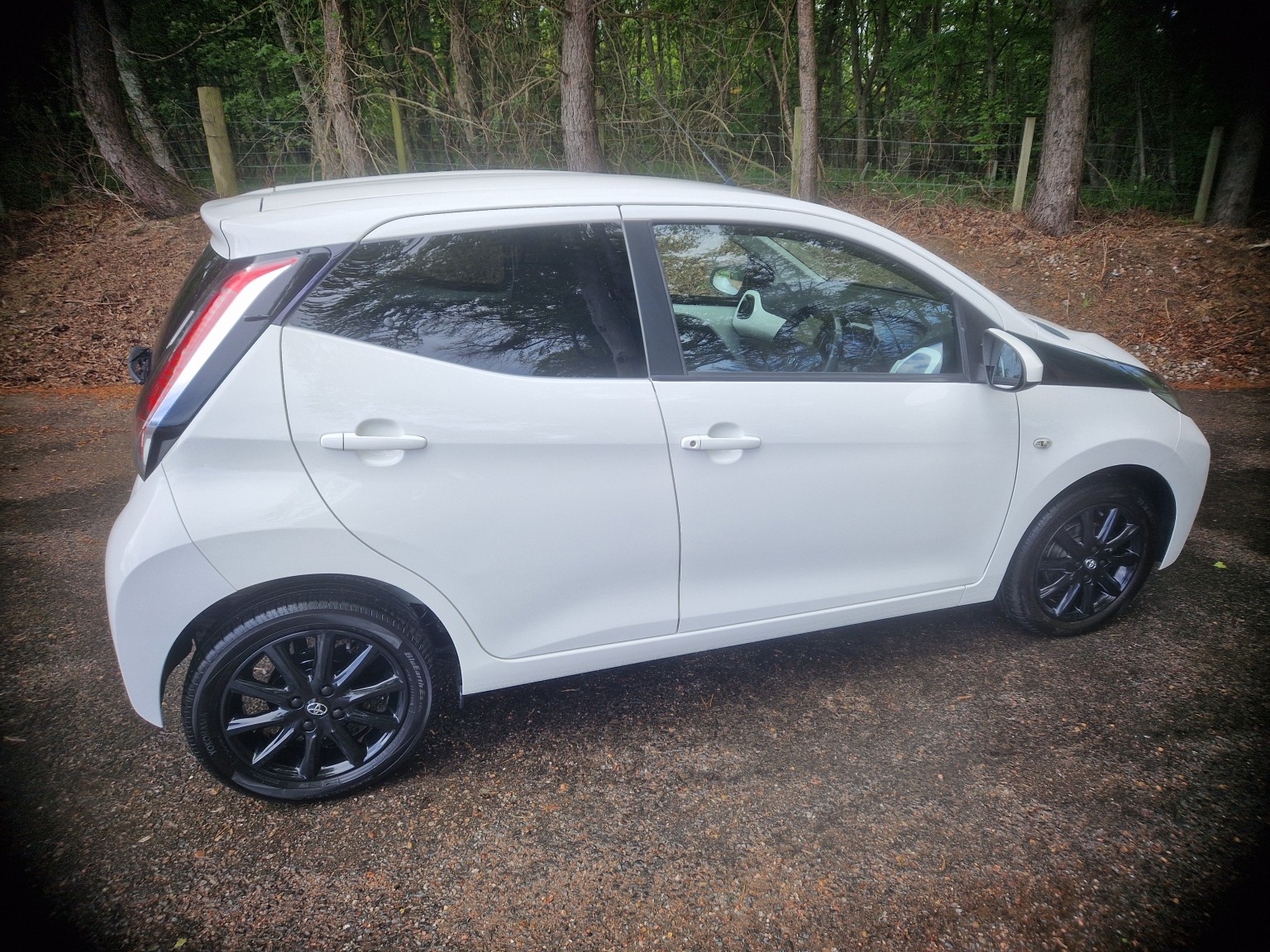 2017 Toyota AYGO 1.0 VVT-i x-style, exterior view 4