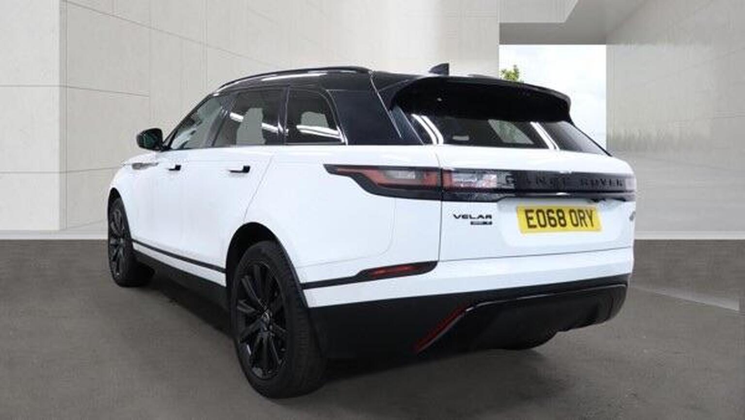 2018 Land Rover RANGE ROVER VELAR 2.0 D240 S Auto 4WD Euro 6 (s/s) 5dr, exterior view 4