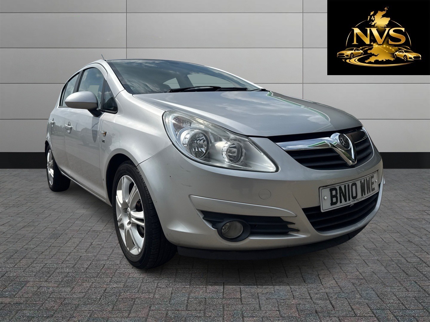 2010 Vauxhall CORSA 1.4 i 16v SE for sale, exterior front view