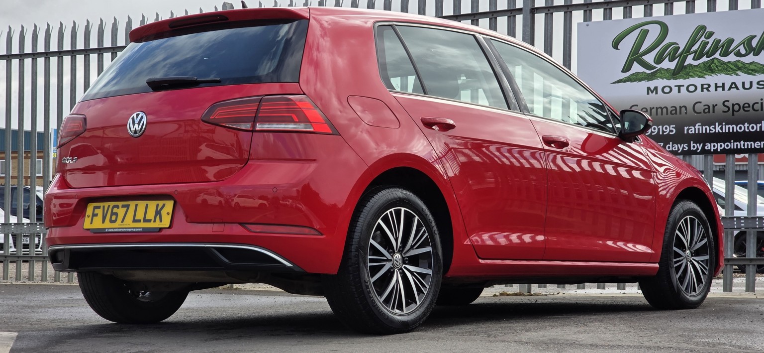 2017 Volkswagen GOLF 1.4 TSI SE, exterior view 2