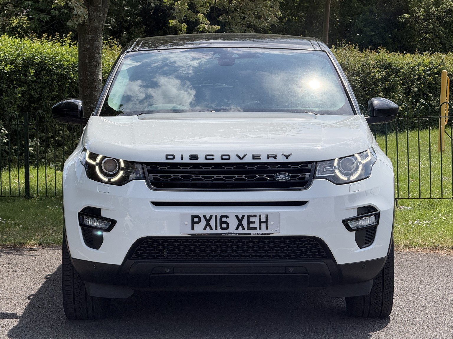 2016 Land Rover DISCOVERY SPORT 2.0 TD4 HSE Black, exterior view 2