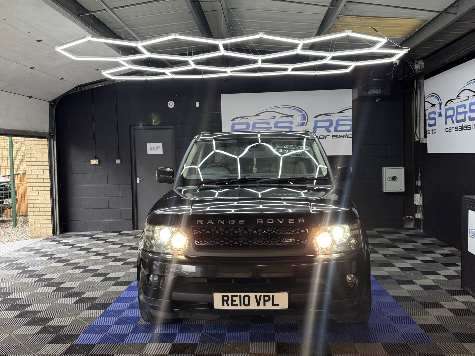 2010 Land Rover RANGE ROVER SPORT 3.0 TD V6 HSE, exterior view 4