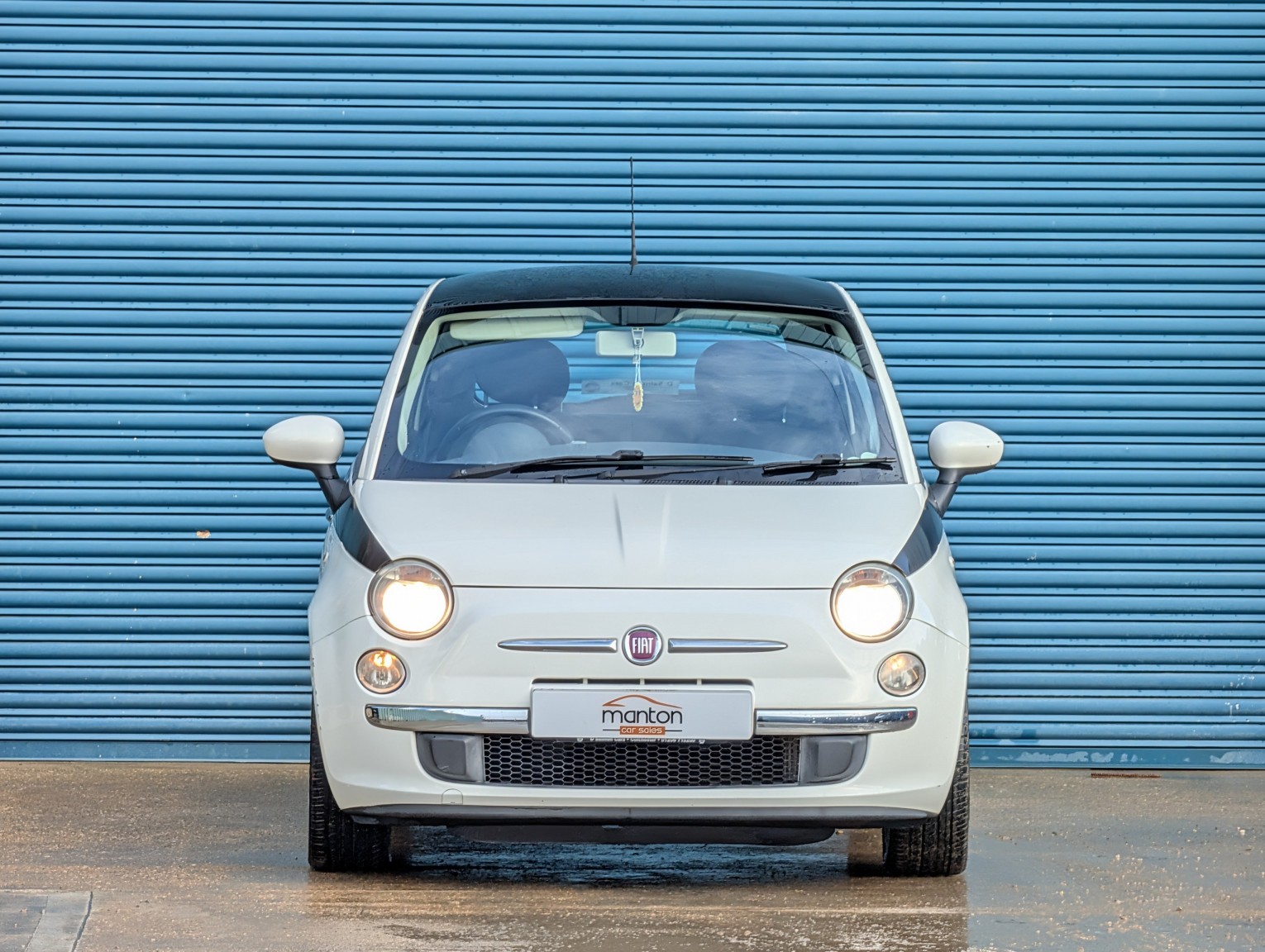 2011 Fiat 500 1.2 Lounge 2011 Automatic Panoramic Sunroof 29,000 Miles 1 Elderly Lady Owner Full Service History, exterior view 4
