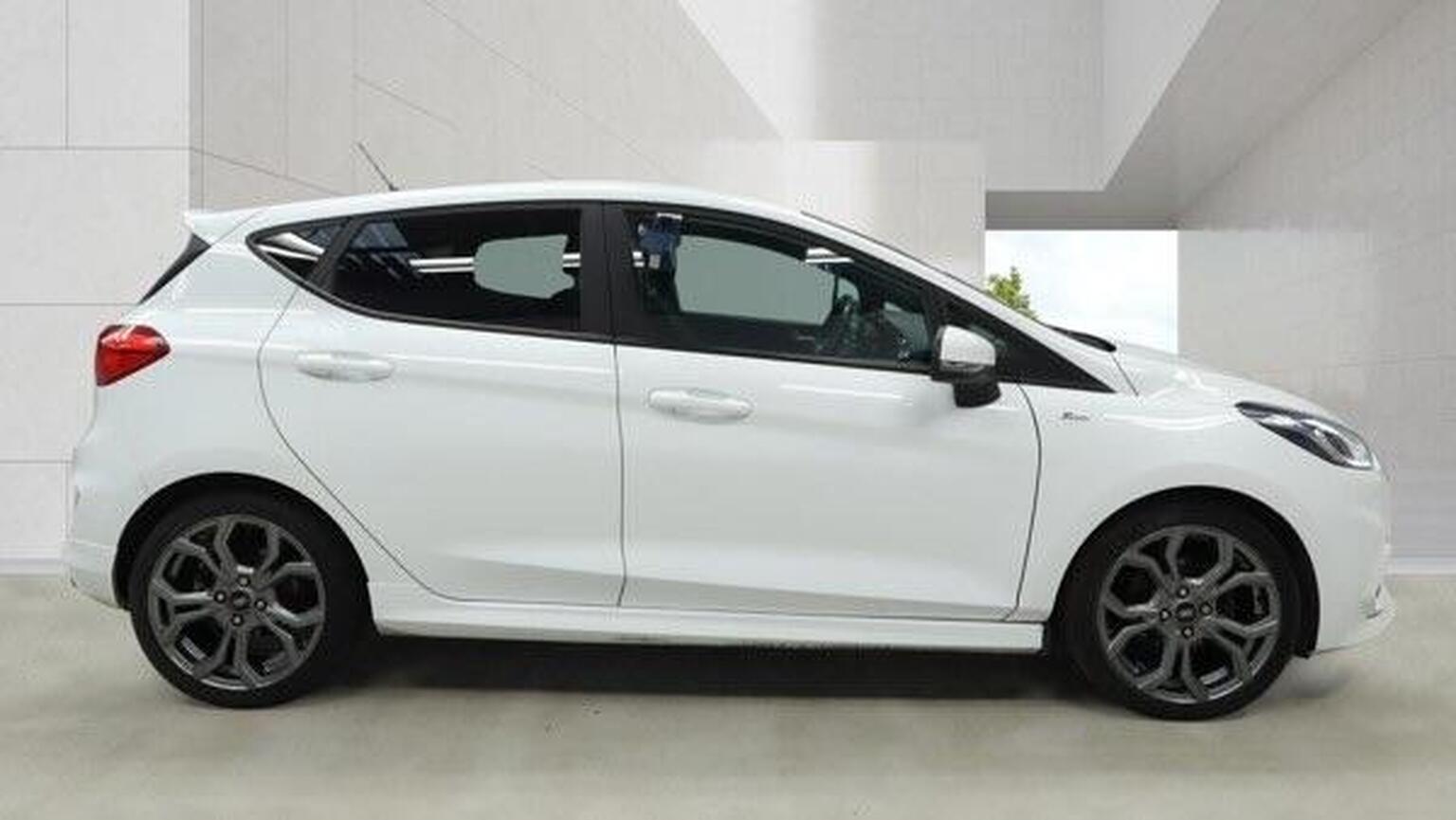 2018 Ford FIESTA 1.0T EcoBoost ST-Line Euro 6 (s/s) 5dr, exterior view 3