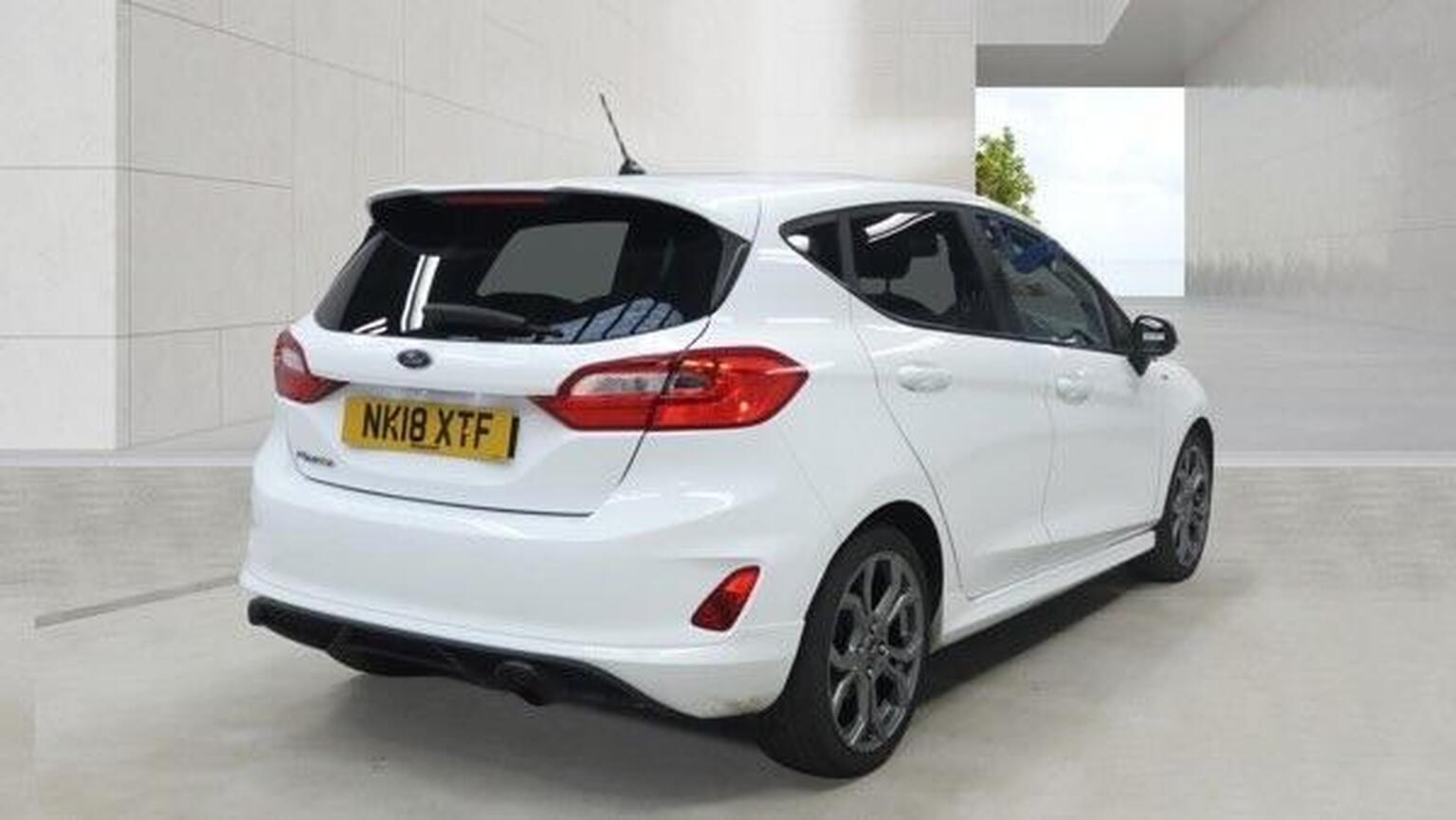 2018 Ford FIESTA 1.0T EcoBoost ST-Line Euro 6 (s/s) 5dr, exterior view 4