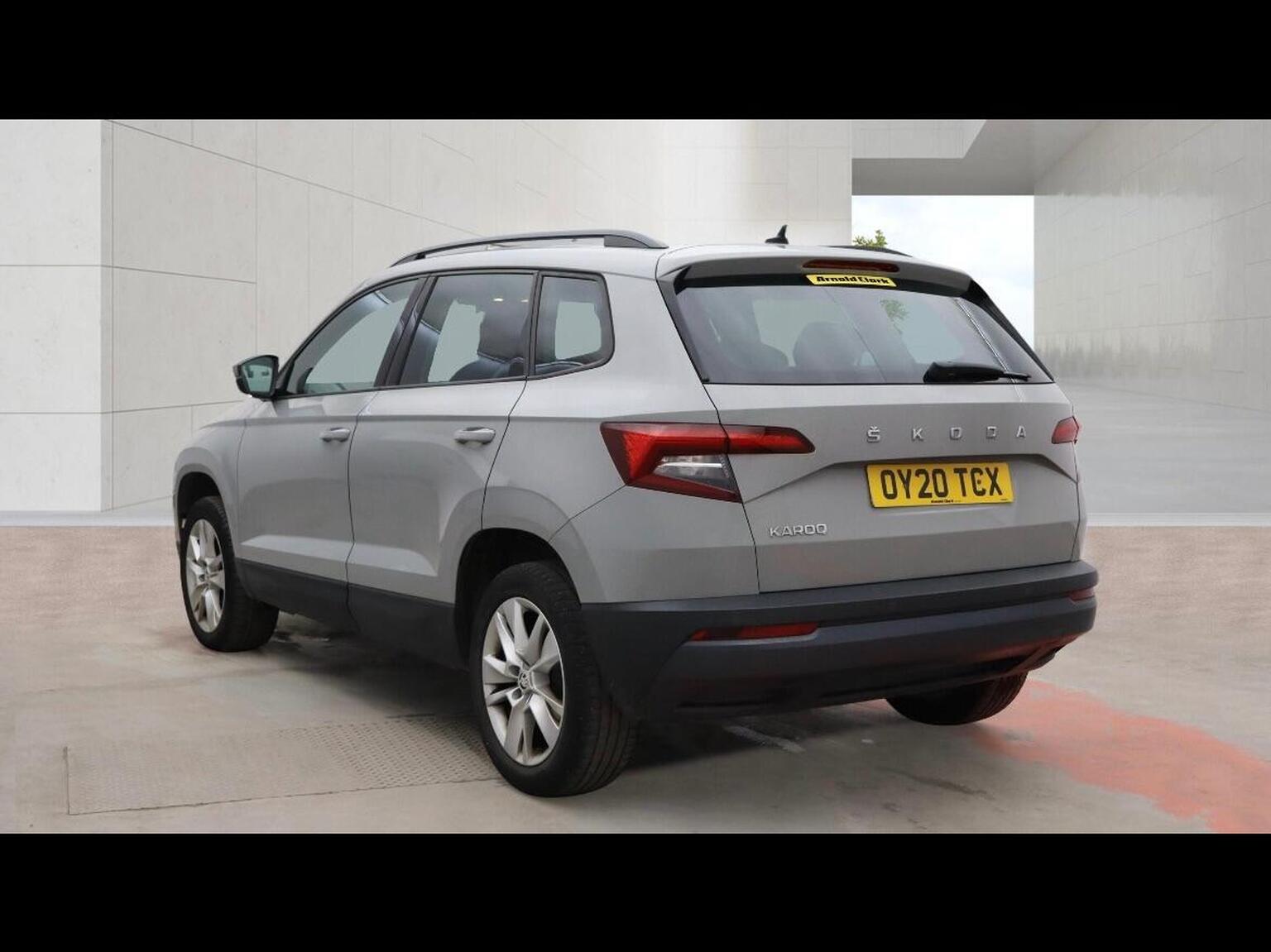 2020 Skoda KAROQ 1.0 TSI SE Technology Euro 6 (s/s) 5dr, exterior view 3