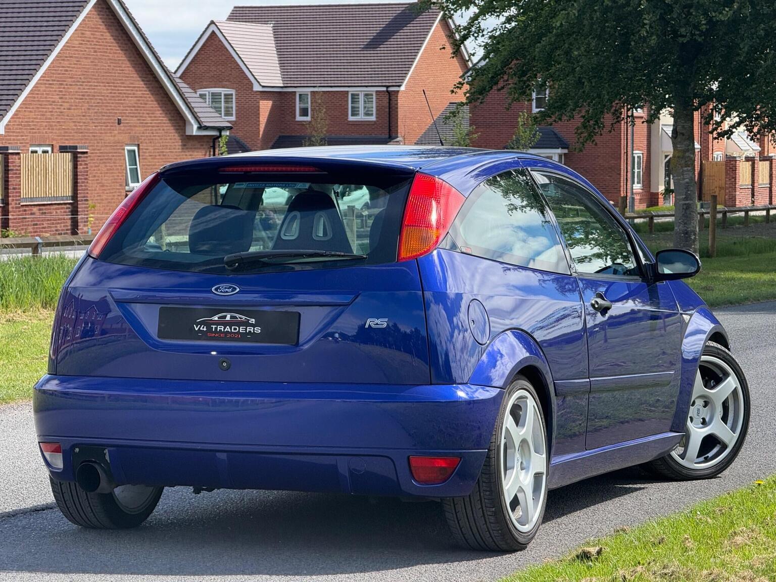 2003 Ford FOCUS 2.0 RS 3dr, exterior view 3