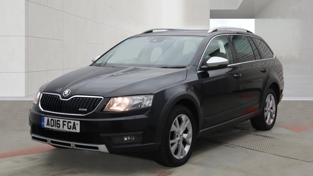 2016 Skoda OCTAVIA 2.0 TDI Scout, exterior view 2