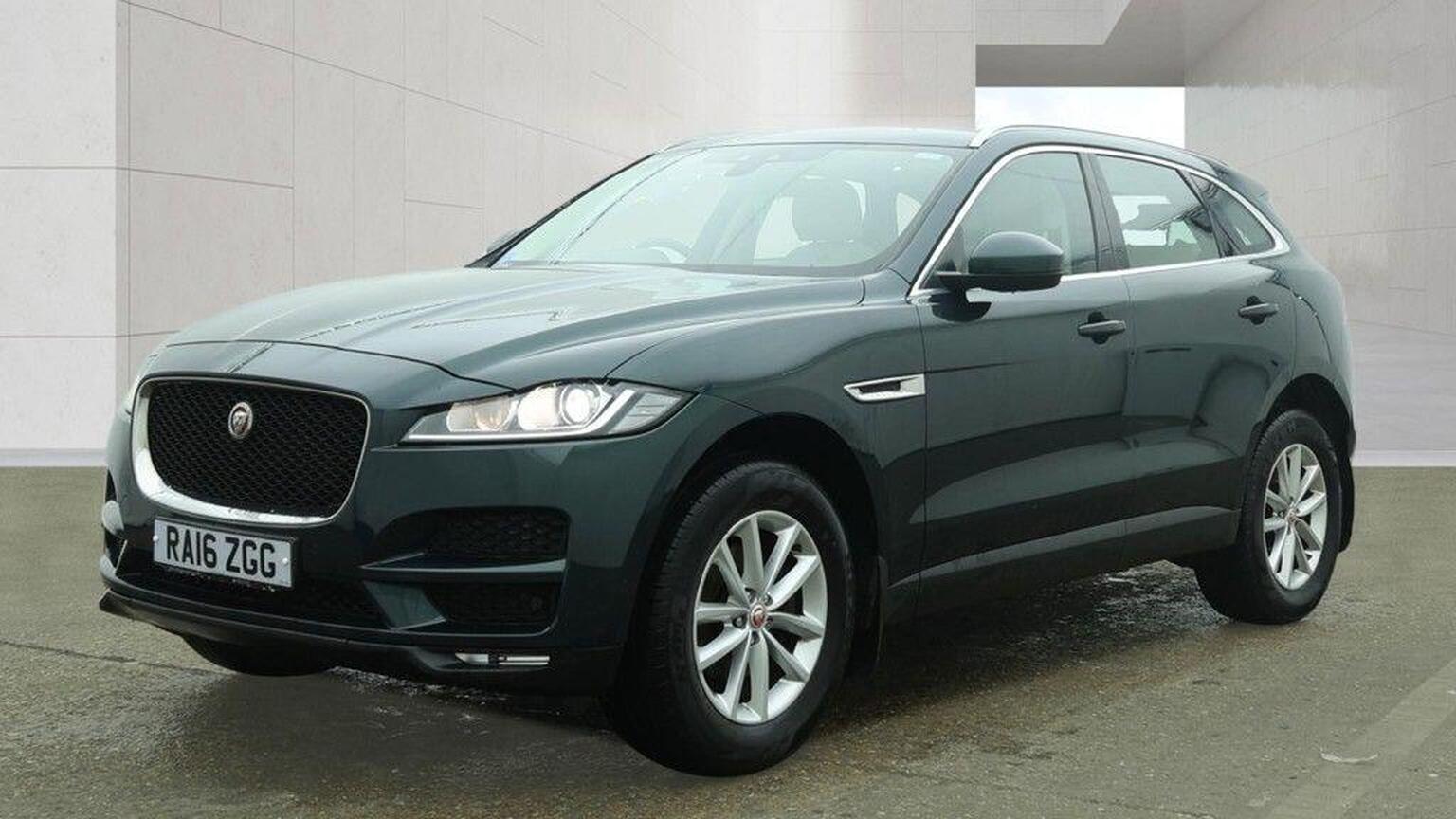 2016 Jaguar F-PACE 2.0 D180 Prestige Auto AWD Euro 6 (s/s) 5dr, exterior view 2
