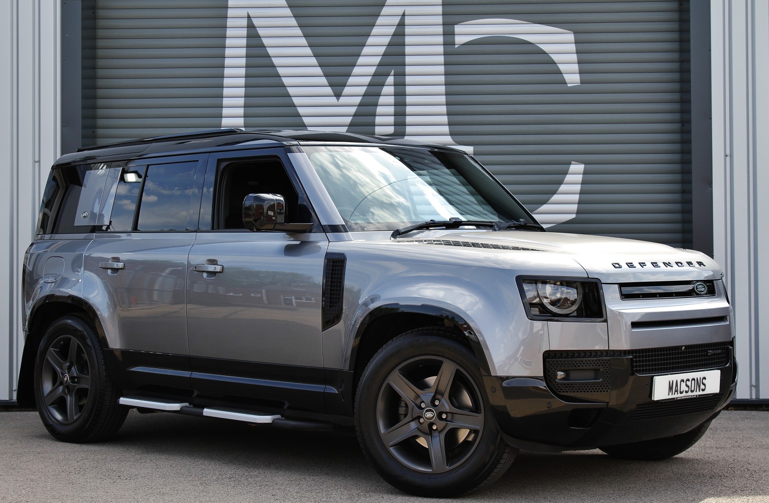 2022 LAND ROVER DEFENDER 110 3.0 D250 MHEV X-Dynamic SE