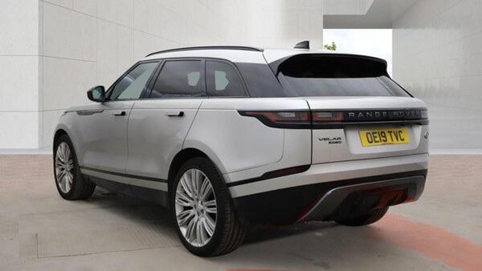 2019 Land Rover RANGE ROVER VELAR 2.0 D240 R-Dynamic HSE Auto 4WD Euro 6 (s/s) 5dr, exterior view 2