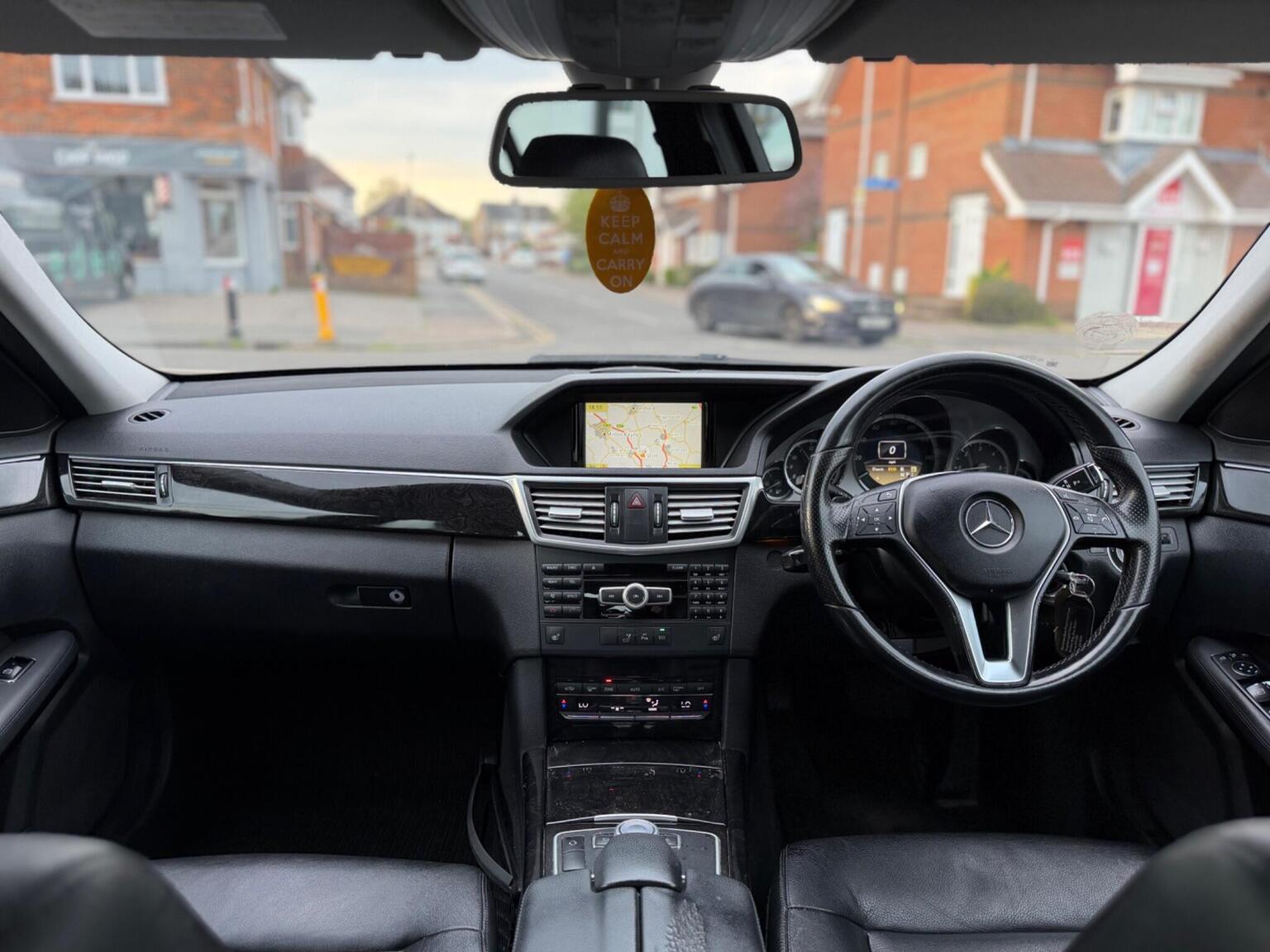 2012 Mercedes-Benz E CLASS 2.1 E220 CDI BlueEfficiency Executive SE G-Tronic+ Euro 5 (s/s) 4dr, exterior view 2