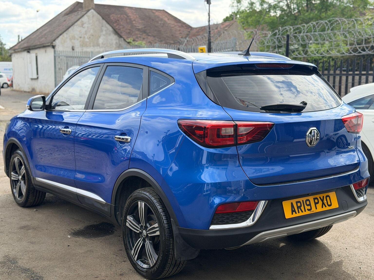 2019 MG MG ZS 1.0 T-GDI Exclusive Auto Euro 6 5dr, exterior view 4