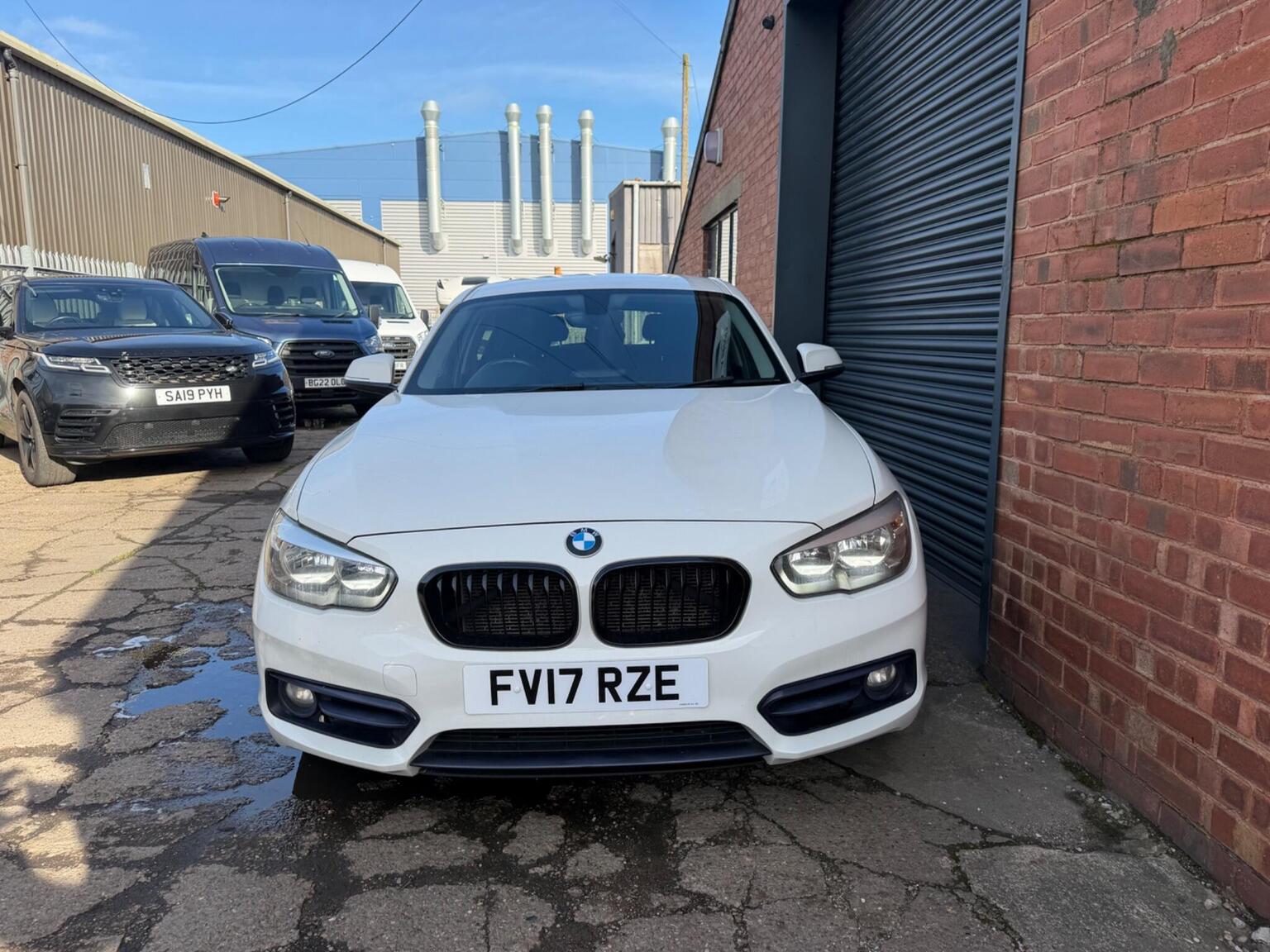 2017 BMW 1 SERIES 2.0 118d Sport Euro 6 (s/s) 5dr, exterior view 2