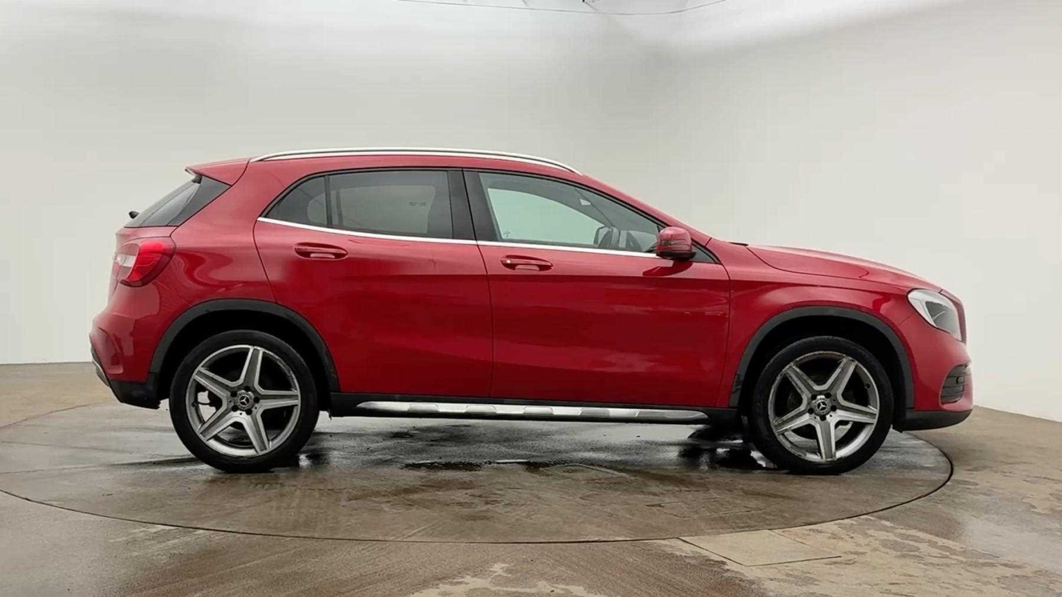 2018 Mercedes-Benz GLA 2.1 GLA200d AMG Line, exterior view 3