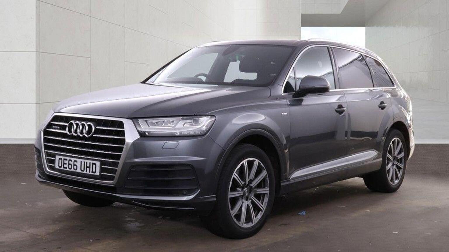 2017 Audi Q7 3.0 TDI V6 S line Tiptronic quattro Euro 6 (s/s) 5dr, exterior view 2