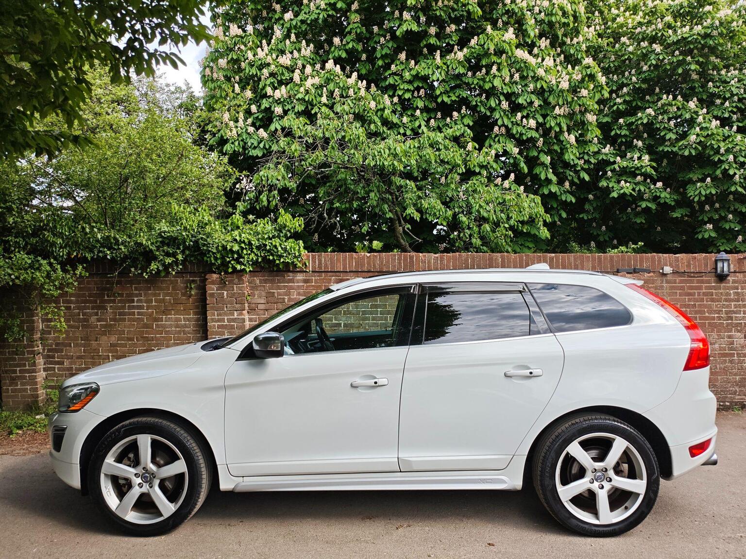 2011 VOLVO XC60 3.0 T6 R-Design Premium Geartronic AWD Euro 5 5dr