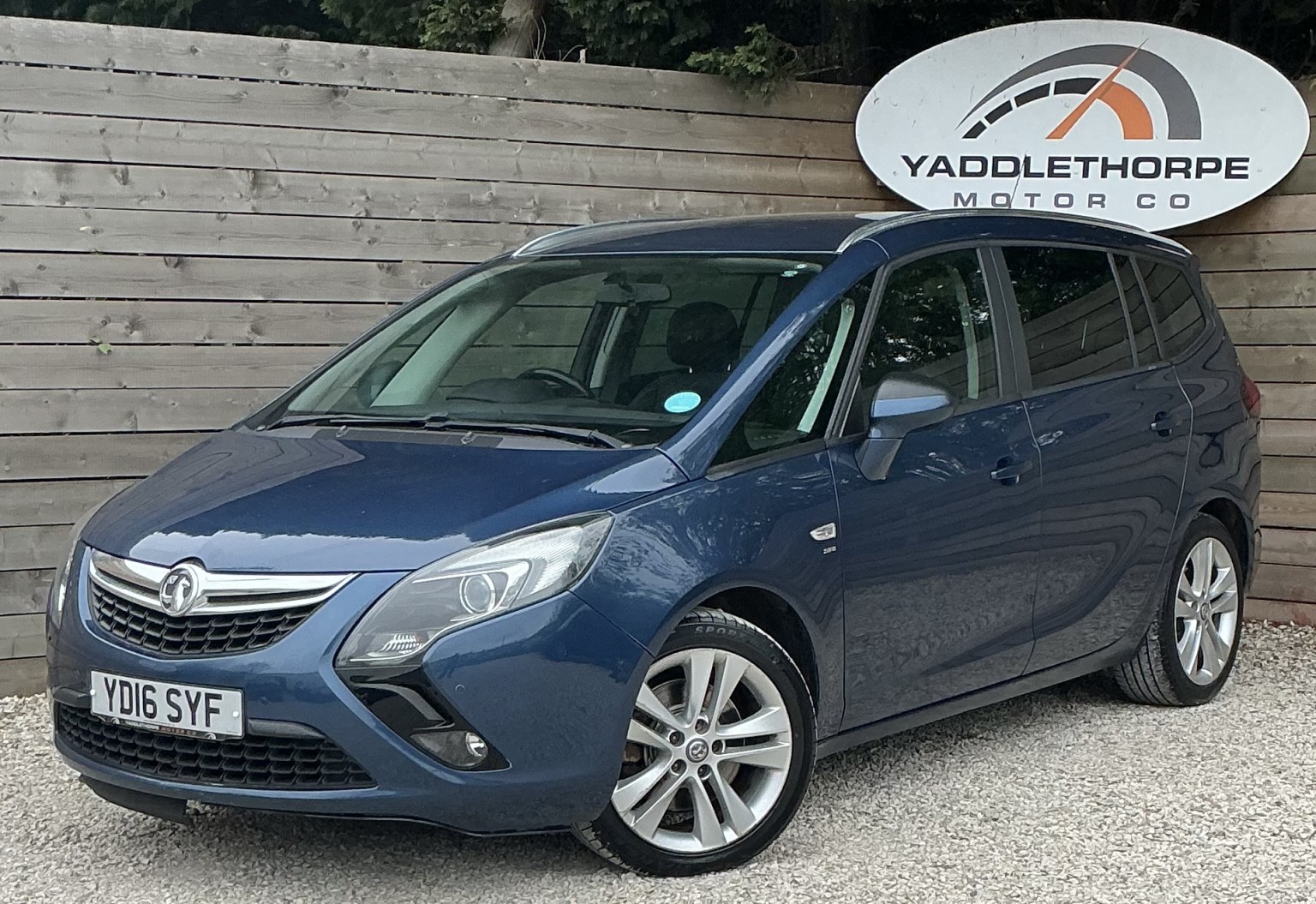 2016 Vauxhall Zafira Tourer 2.0 CDTi SRi for sale in the UK