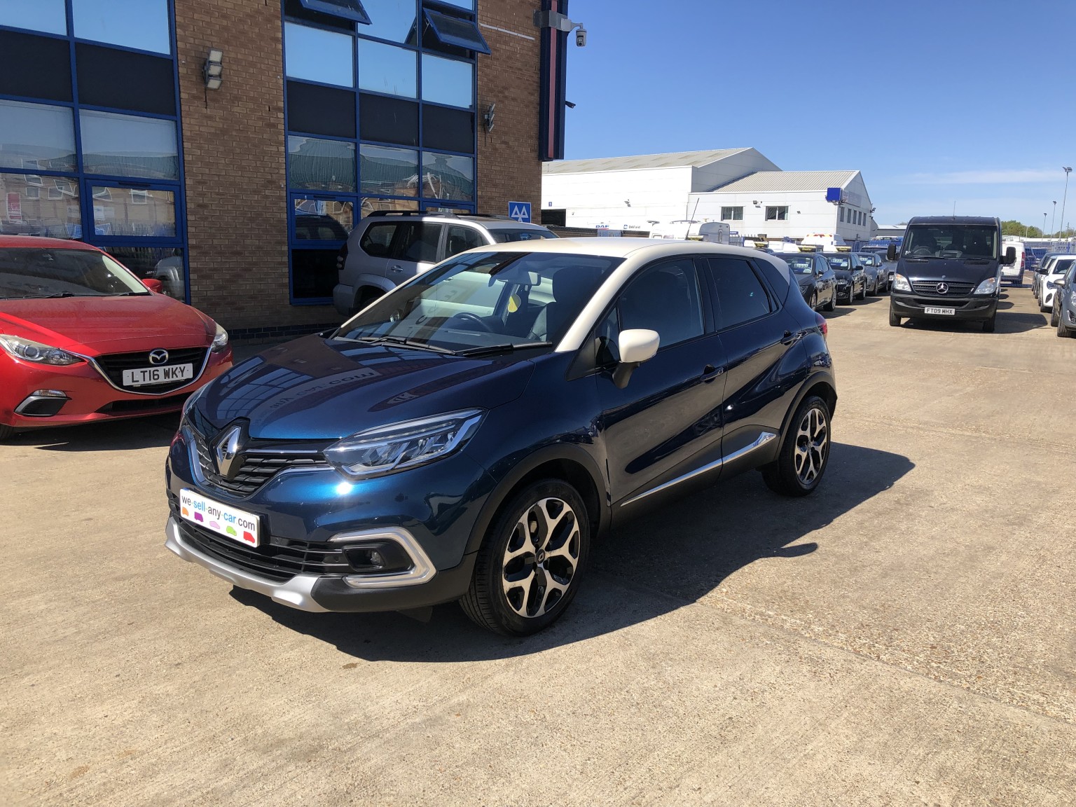 2018 Renault CAPTUR 0.9 Signature X Nav TCe 90, exterior view 3