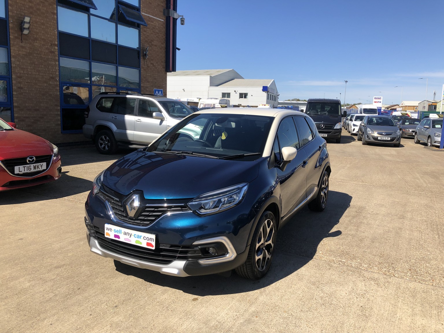 2018 Renault CAPTUR 0.9 Signature X Nav TCe 90, exterior view 4