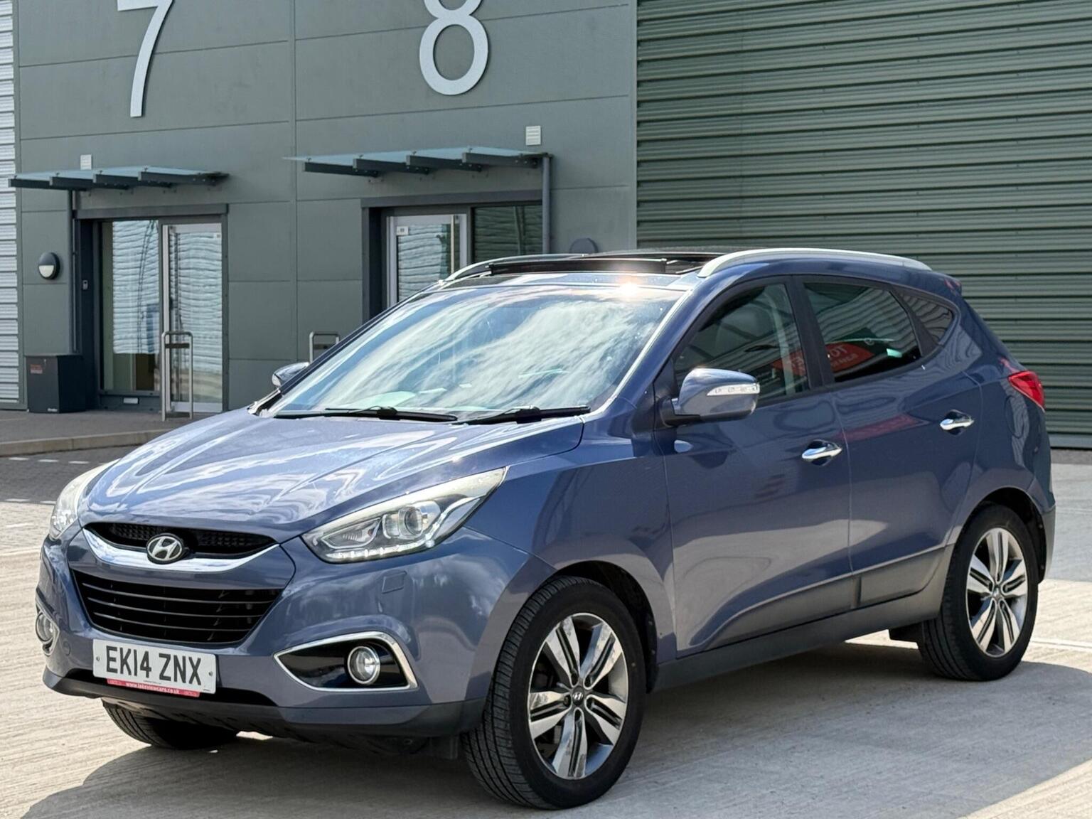 2014 Hyundai IX35 1.7 CRDi Premium Panorama Euro 5 (s/s) 5dr, exterior view 3