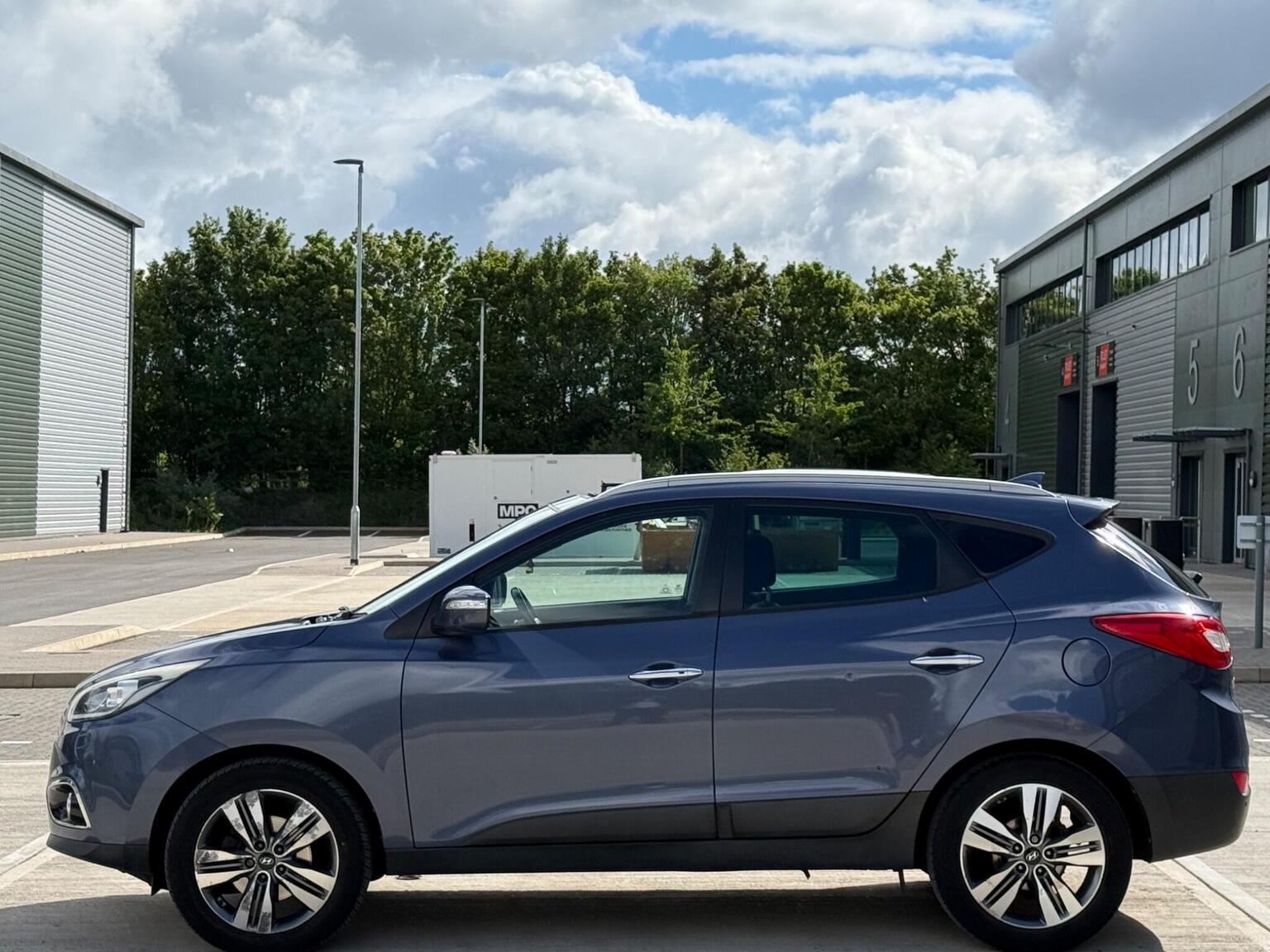 2014 Hyundai IX35 1.7 CRDi Premium Panorama Euro 5 (s/s) 5dr, exterior view 4