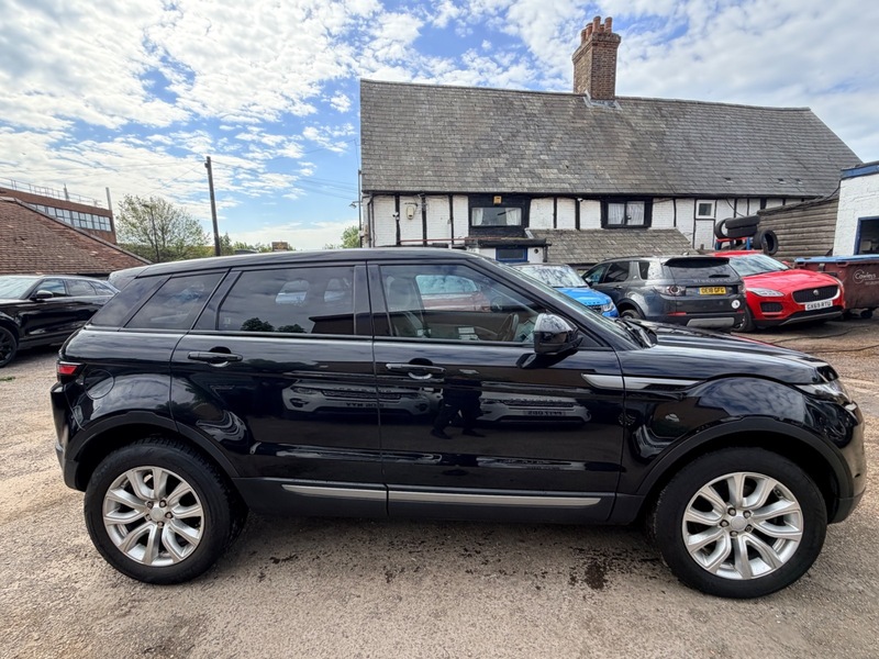 2016 Land Rover Range Rover Evoque TD4 SE, exterior view 4
