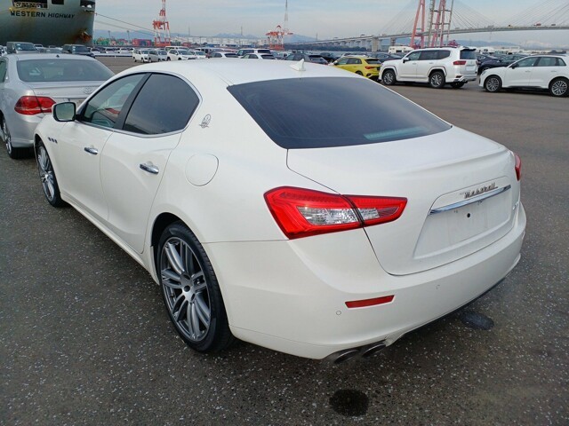 2014 Maserati GHIBLI S 3.0 V6, exterior view 4