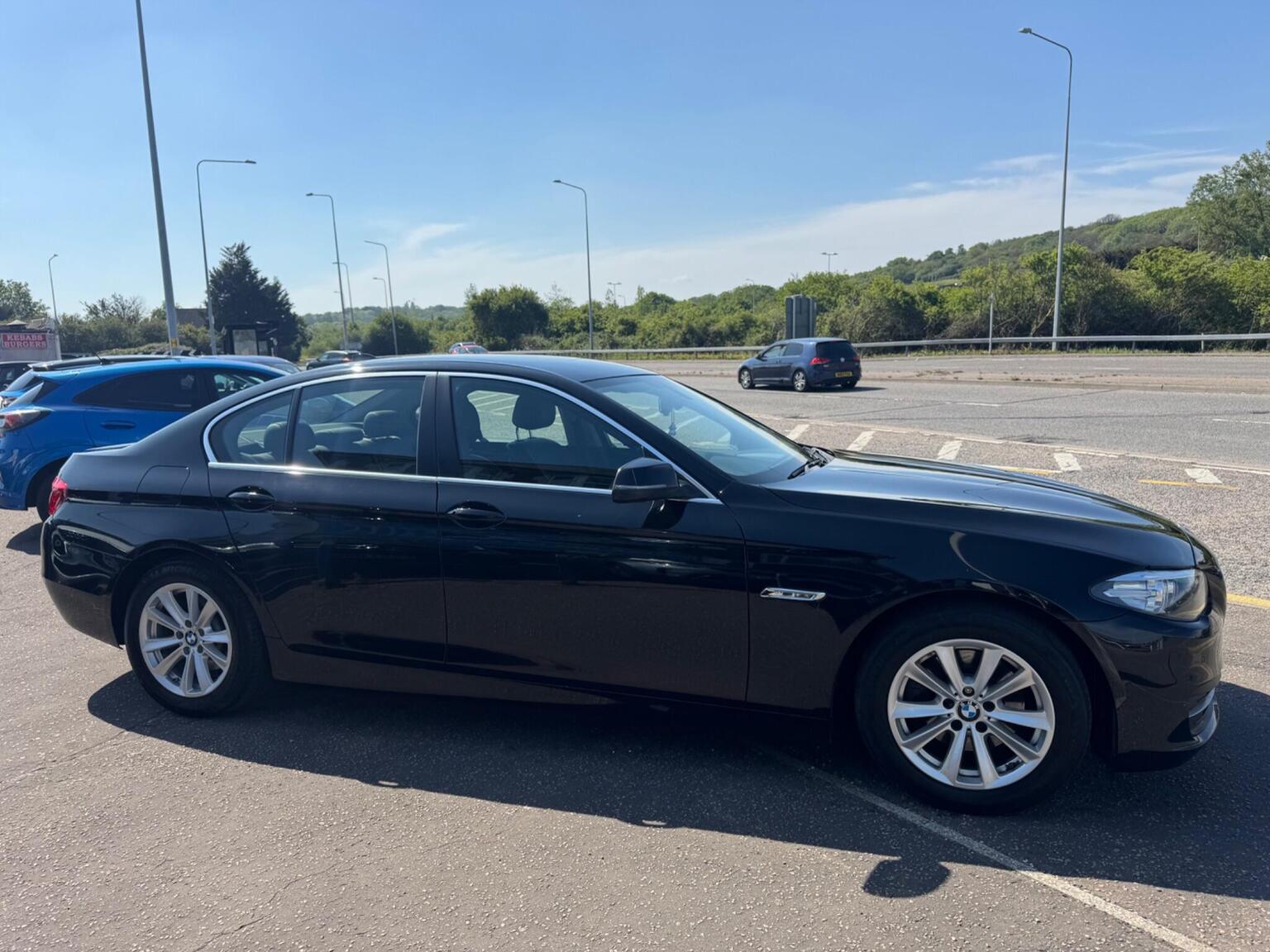 2016 BMW 5 SERIES 2.0 520d SE Auto Euro 6 (s/s) 4dr, exterior view 4