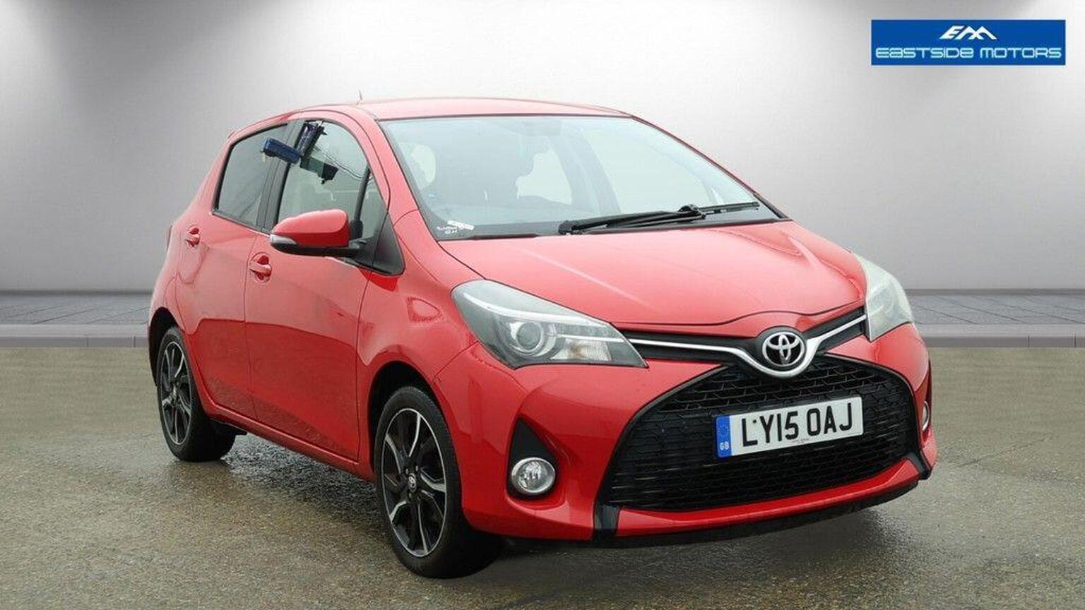2015 Toyota YARIS 1.33 Dual VVT-i Sport Multidrive S Euro 5 5dr Euro 5, exterior view 2