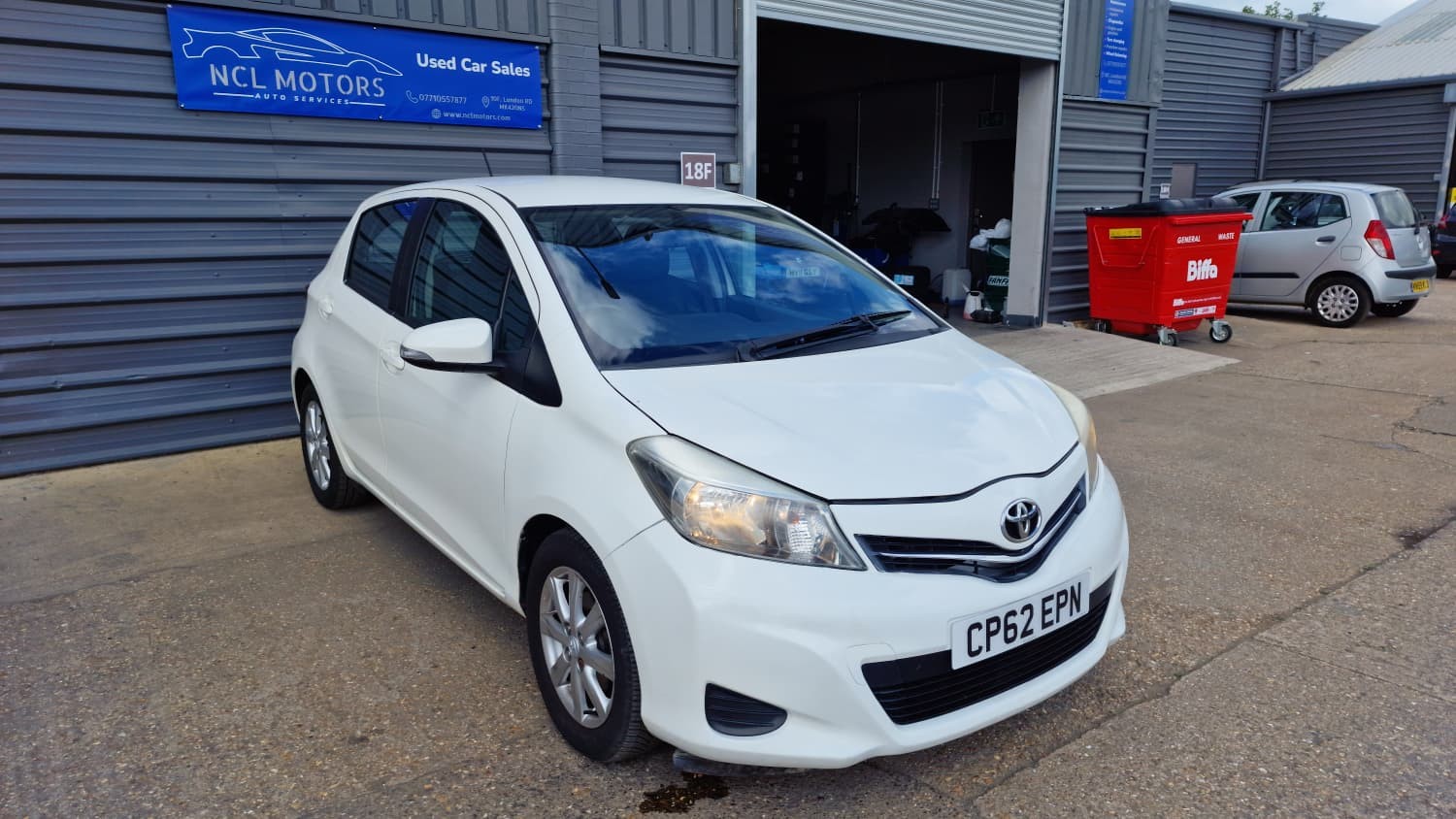 2012 TOYOTA YARIS 1.3 Dual VVT-i TR