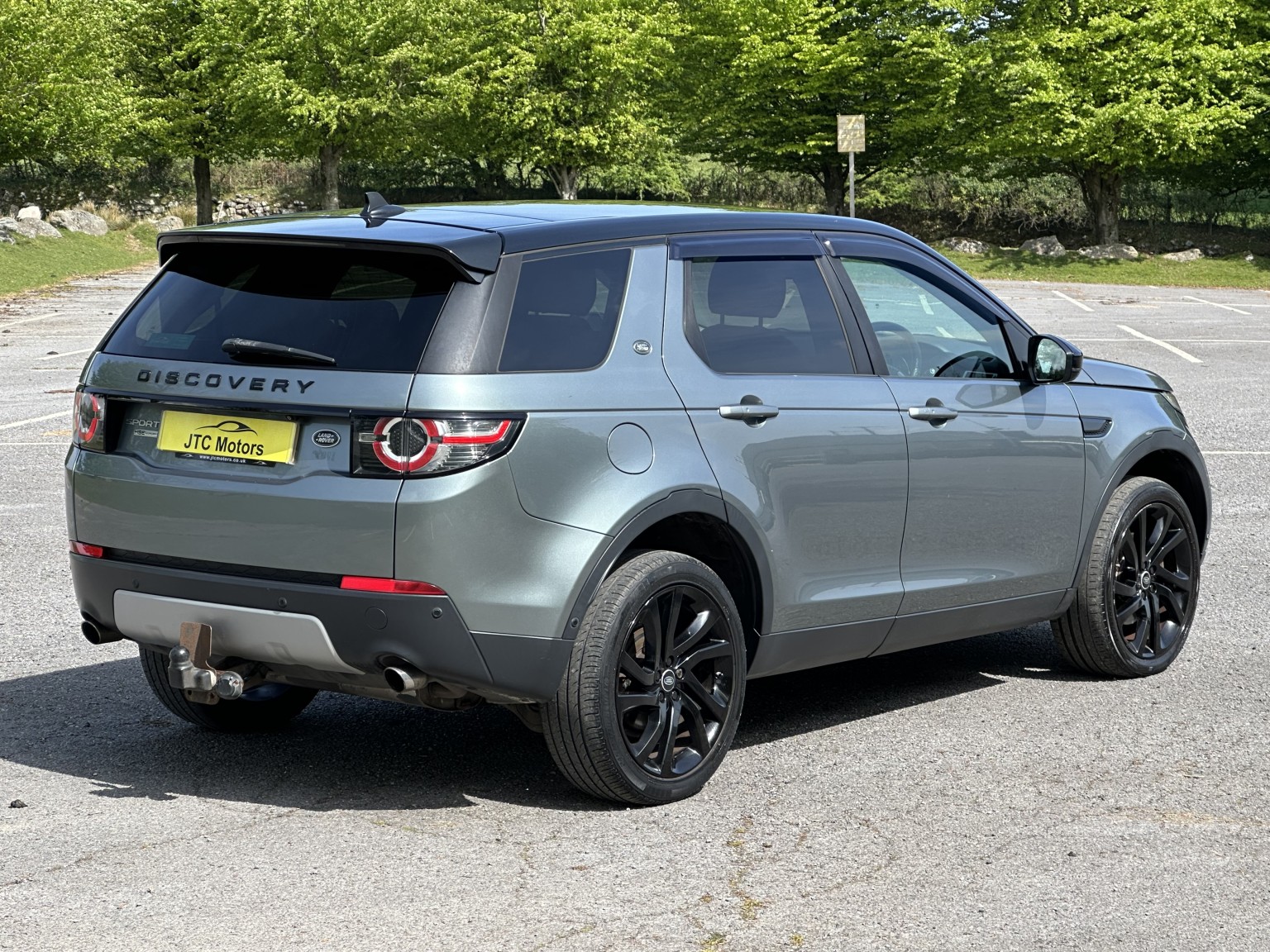 2015 Land Rover DISCOVERY SPORT 2.2 SD4 HSE Luxury 5dr Auto, diesel, black +NOW SOLD, exterior view 3