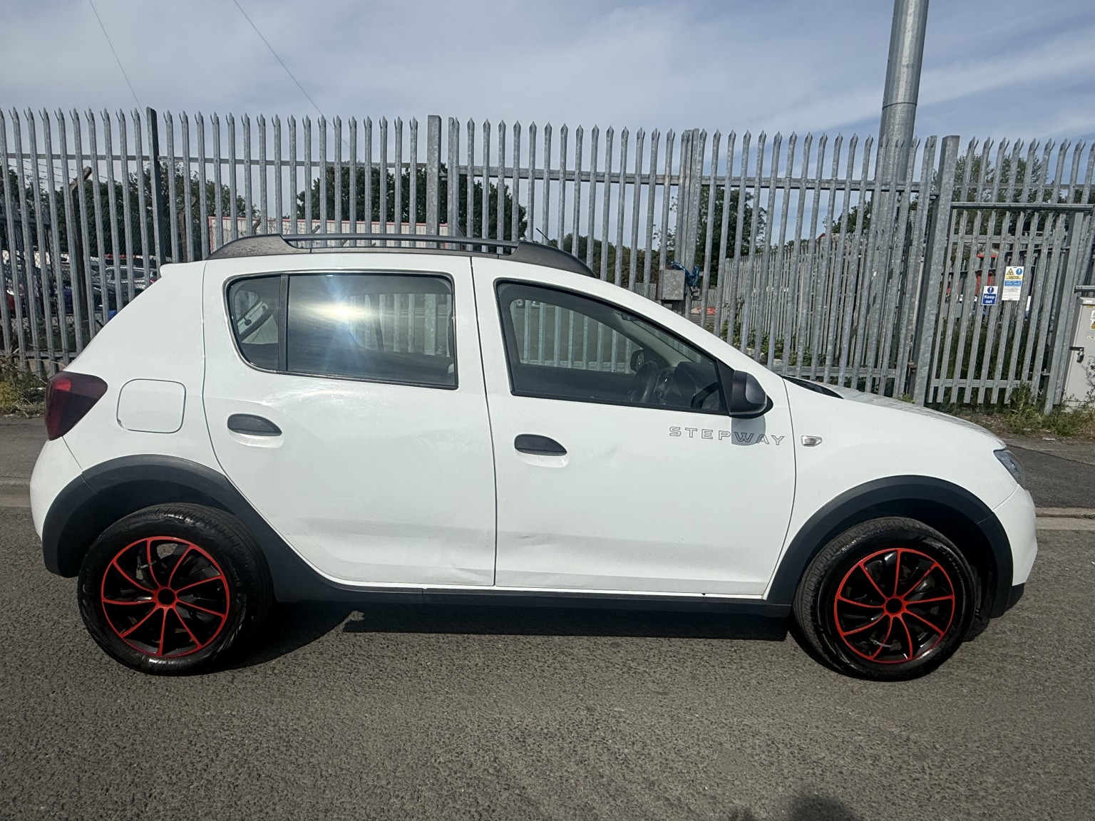 2017 Dacia SANDERO STEPWAY 1.5 Stepway Ambiance dCi 90, exterior view 4