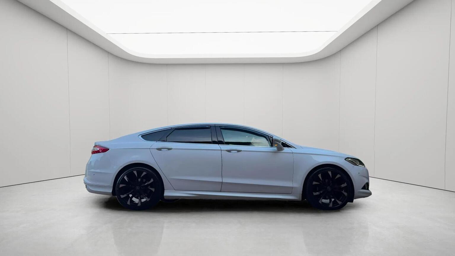 2015 Ford MONDEO 2.0 TDCi Titanium Euro 6 (s/s) 5dr, exterior view 3
