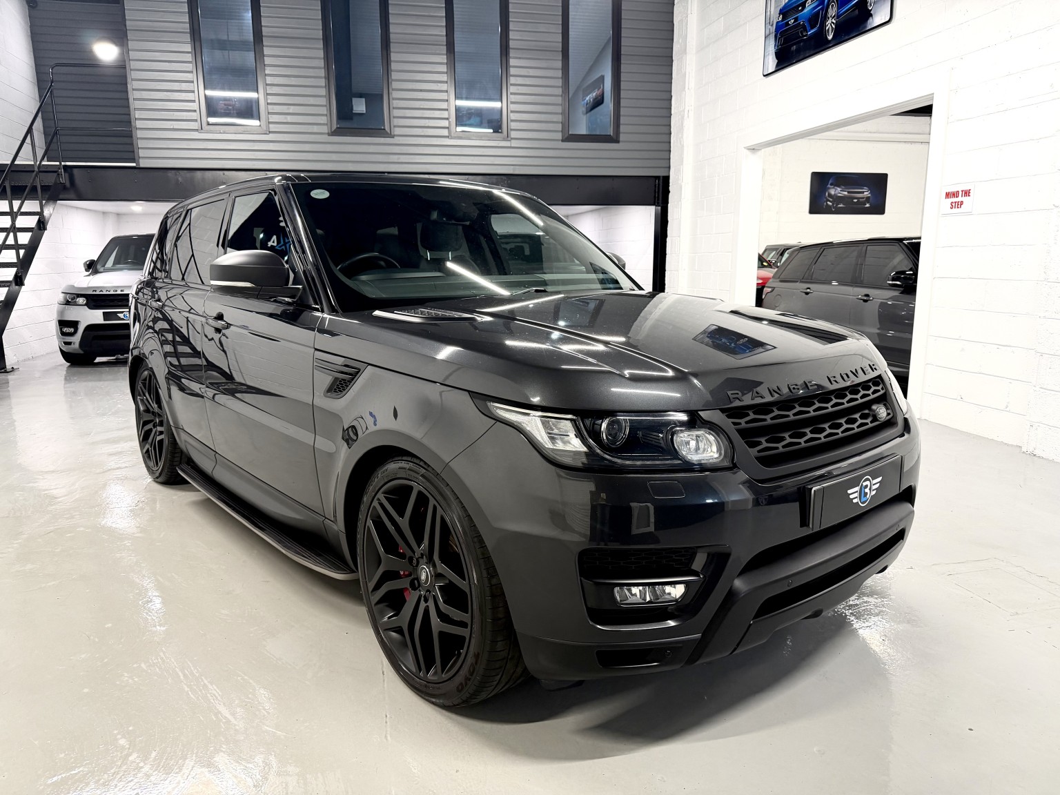 2016 Land Rover RANGE ROVER SPORT 3.0 SD V6 HSE Dynamic Auto for sale, exterior front view