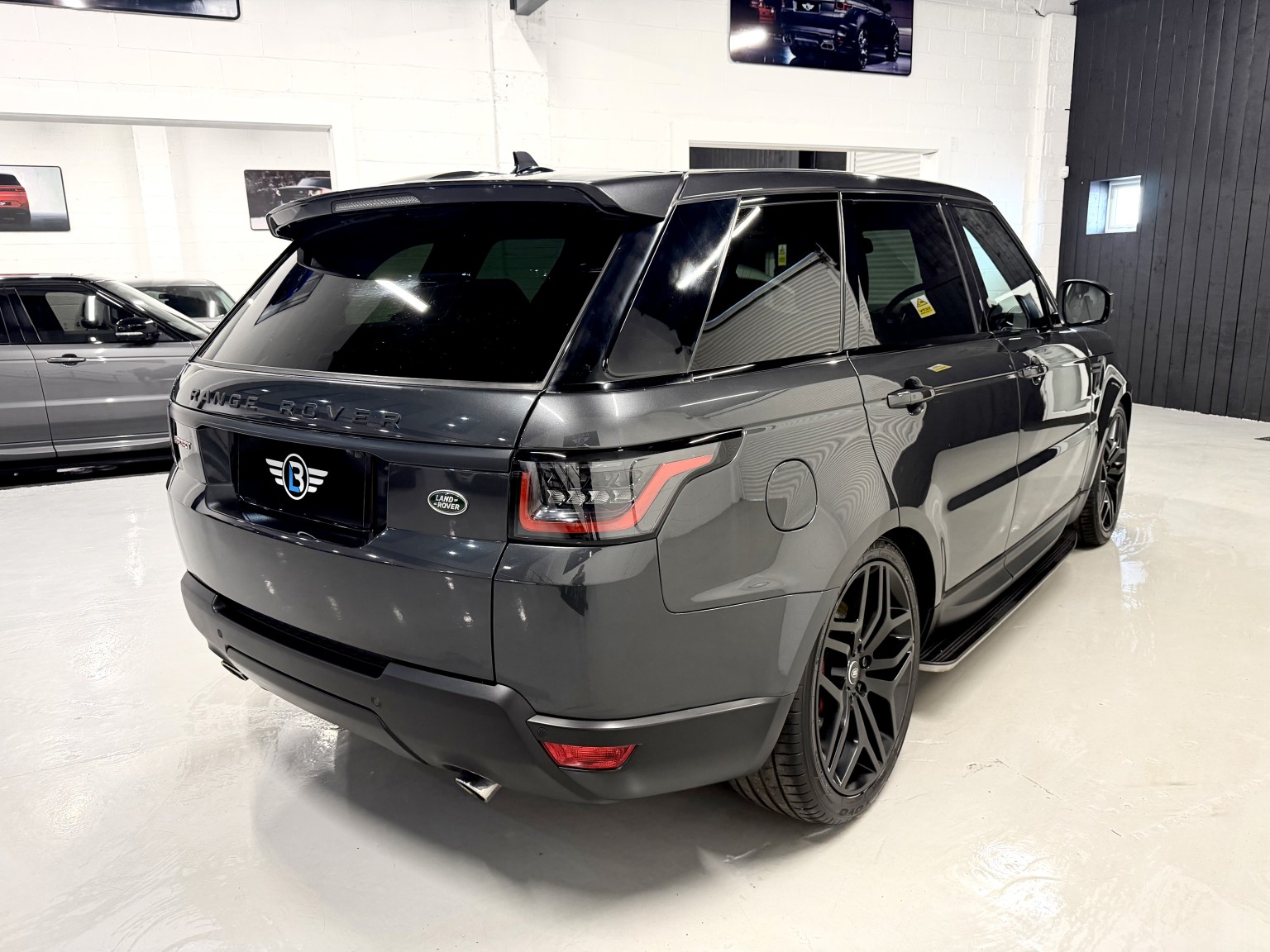 2016 Land Rover RANGE ROVER SPORT 3.0 SD V6 HSE Dynamic Auto, exterior view 2