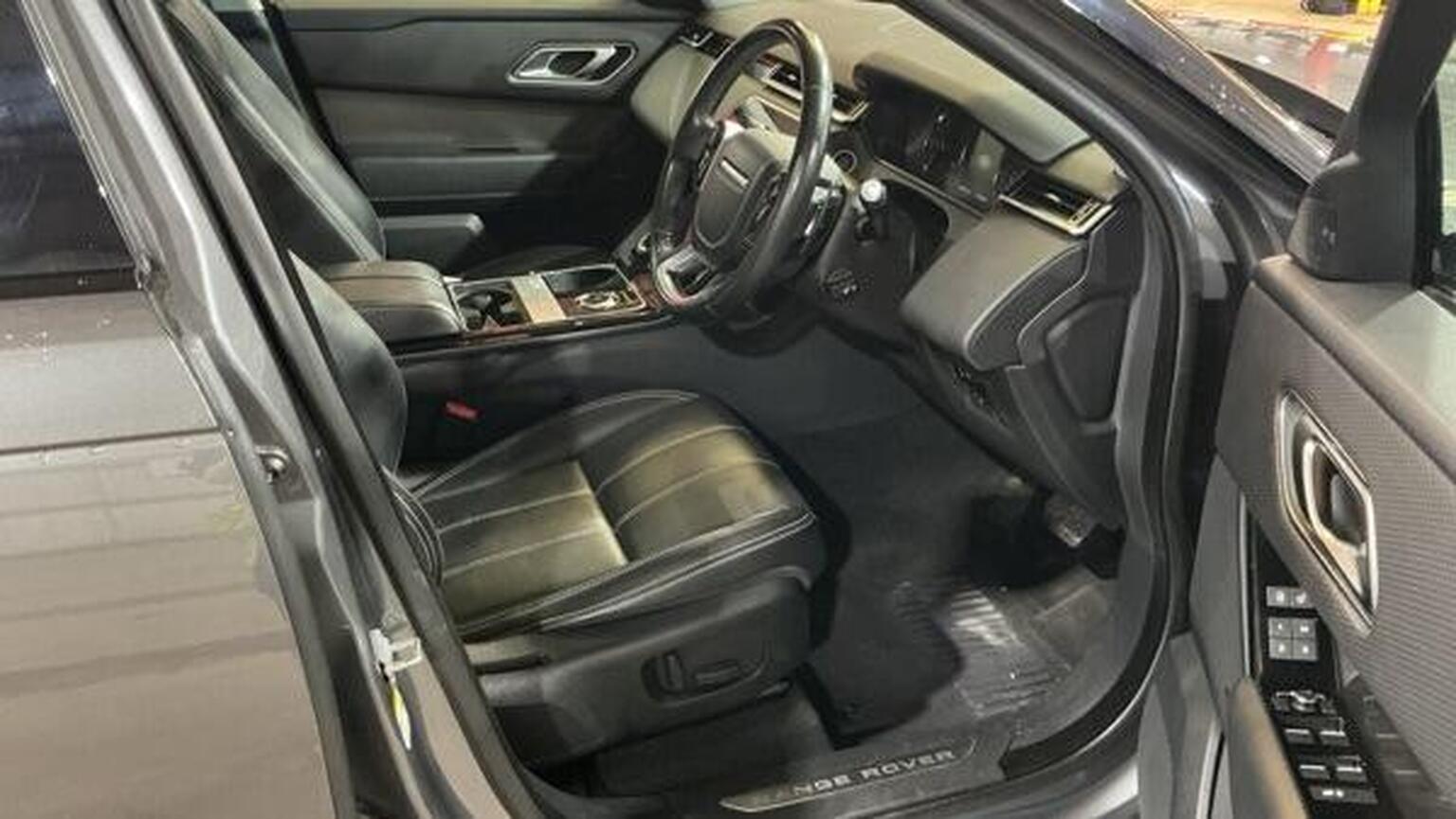 2017 Land Rover RANGE ROVER VELAR 2.0 D240 S Auto 4WD Euro 6 (s/s) 5dr, exterior view 3